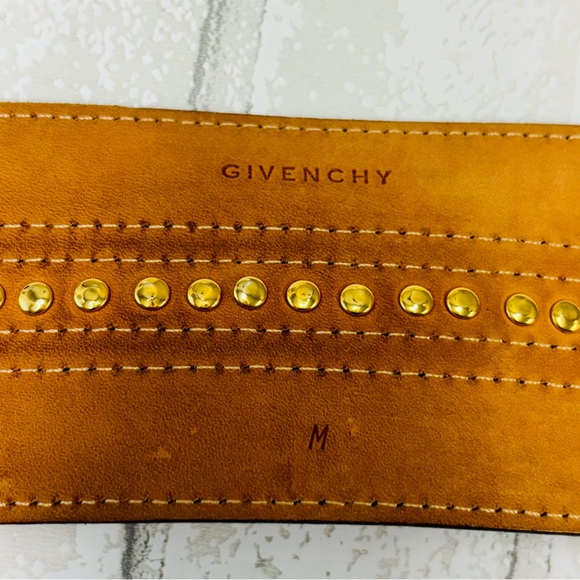 Authentic Givenchy Women's Black Leather Studded Belt Size M - Picture 6 of 8